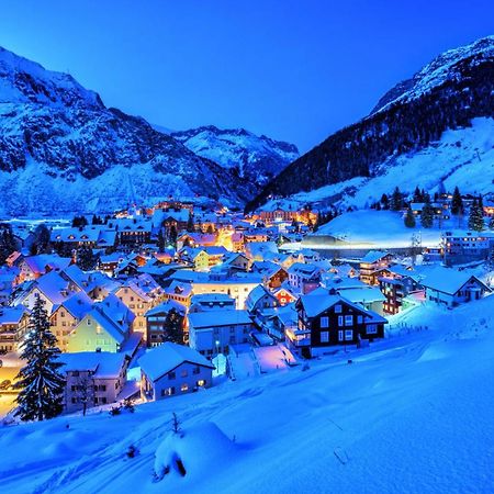 Top Modernes Apartment Im Herzen Von Andermatt Balkon & Bergblick 外观 照片