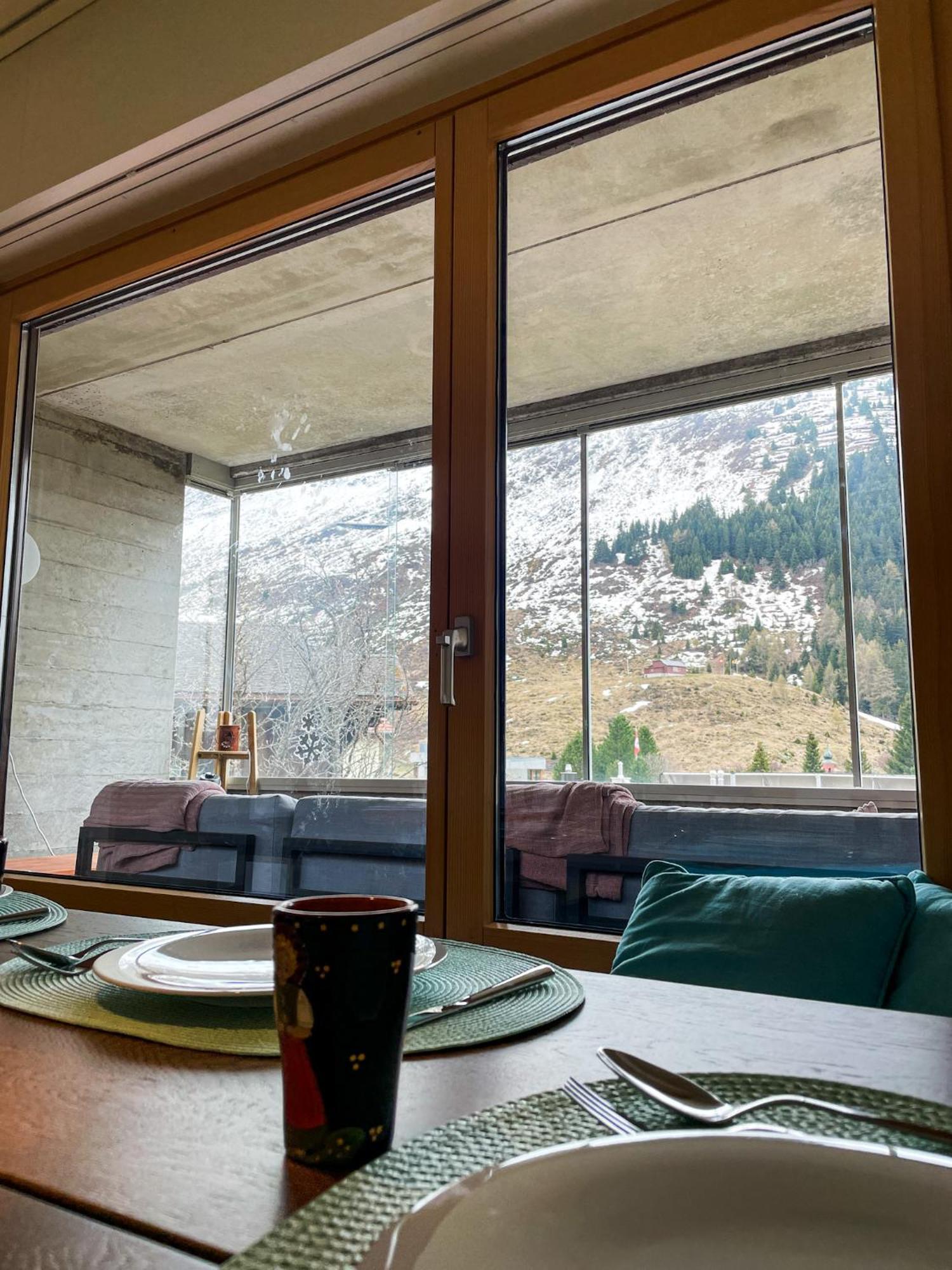 Top Modernes Apartment Im Herzen Von Andermatt Balkon & Bergblick 外观 照片