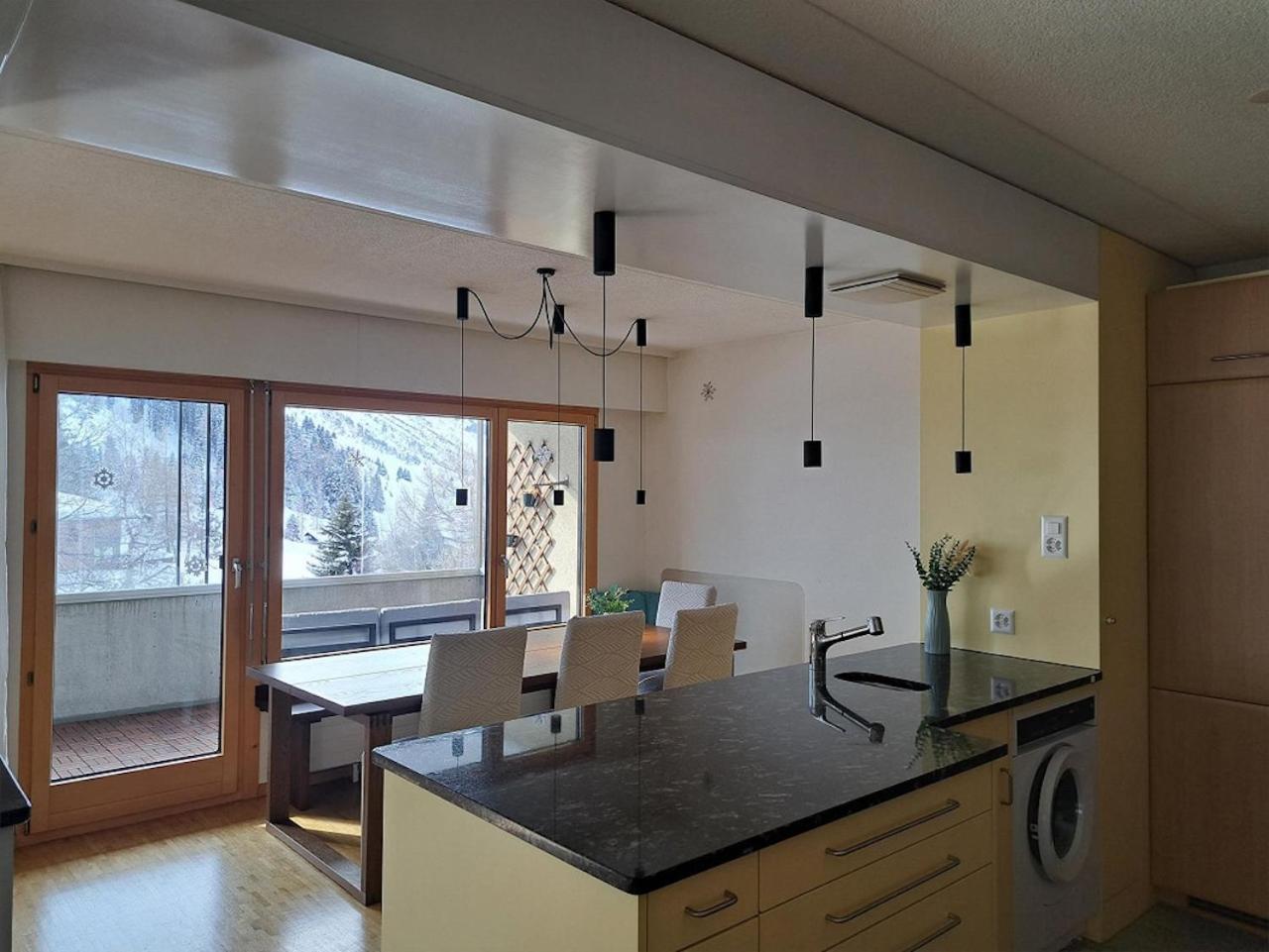 Top Modernes Apartment Im Herzen Von Andermatt Balkon & Bergblick 外观 照片